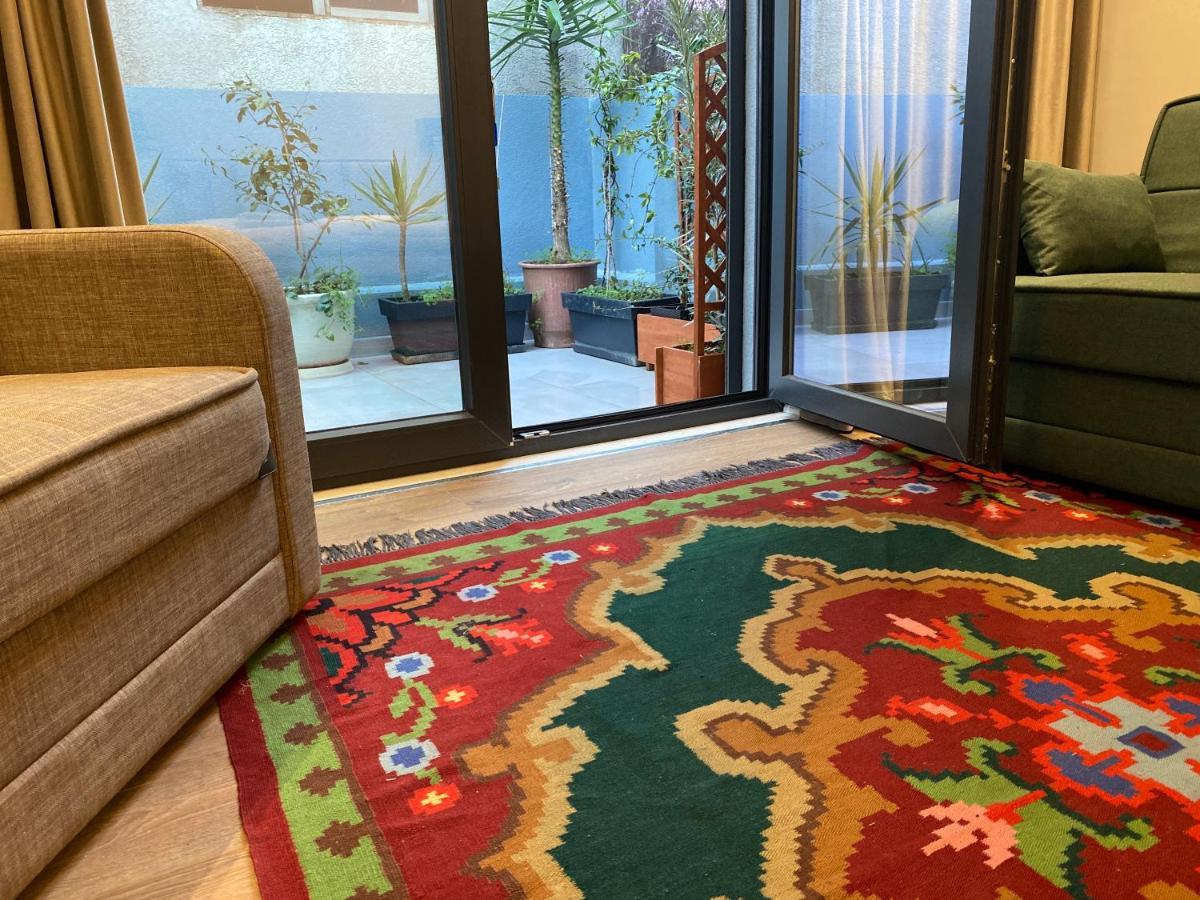 Vila-Amo, Suites&Rooms In Tirana Center Bagian luar foto